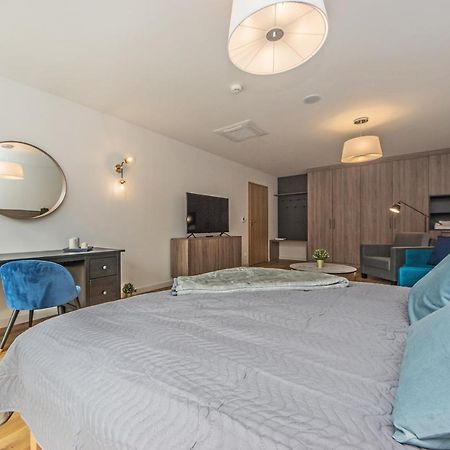 Bh Properties, Apartamenty Teatr Wybrzeze Srodmiescie Гданьск Экстерьер фото